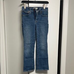 Madewell 24P Cali Demi-Boot Women's Cropped Blue Jeans. good amount of stretch!